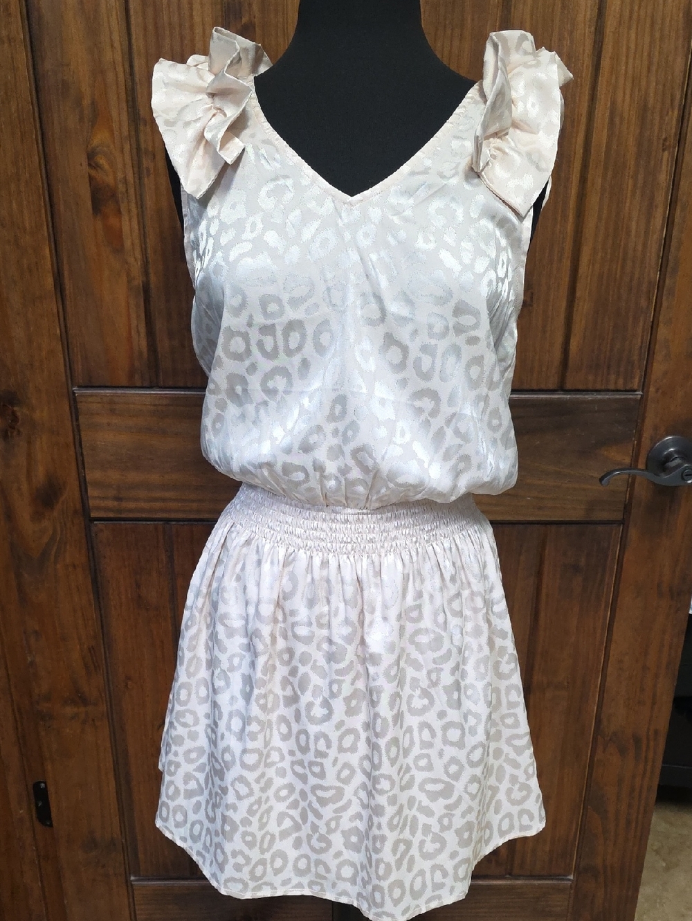 NWT Entro Light Pink Leopard-Print Ruffle Dress - Size M